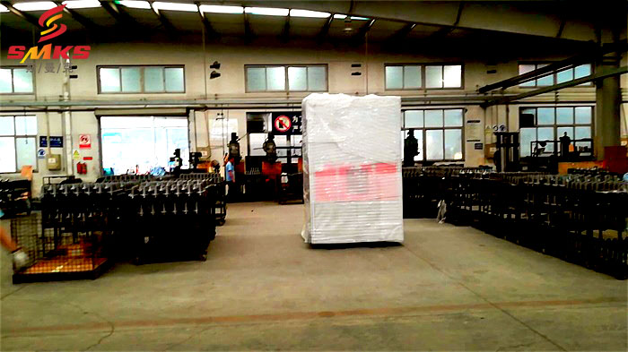 閥塊<a href='http://m.excellmobile.com' target='_blank'><u>交叉孔去毛刺</u></a>_蘇州斯曼克磨粒流設(shè)備有限公司